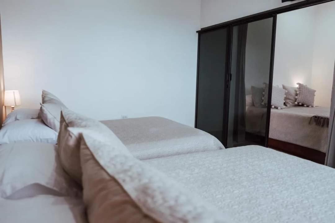 Hotel Ayre By Baltra بويرتو أيورا المظهر الخارجي الصورة