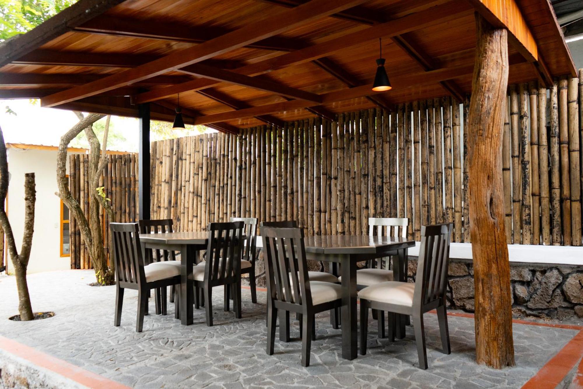 Hotel Ayre By Baltra بويرتو أيورا المظهر الخارجي الصورة