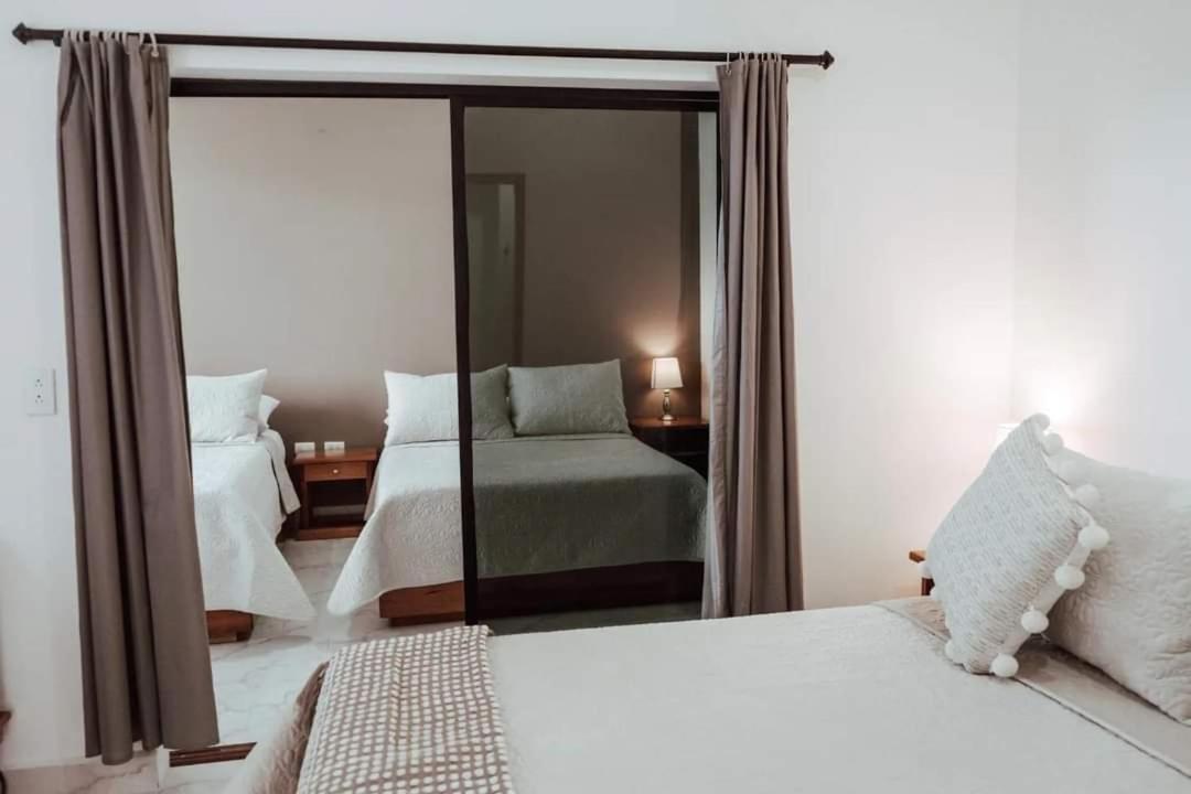 Hotel Ayre By Baltra بويرتو أيورا المظهر الخارجي الصورة